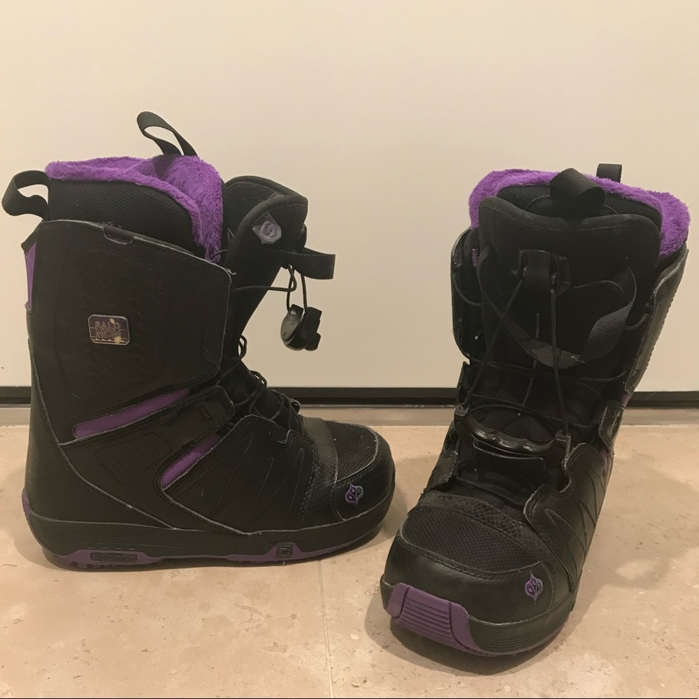 SALOMON WOMEN SNOWBOARDING BOOTS!
